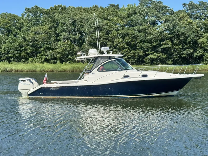 The Image of Pursuit 3370 Offshore 2006 - 7156131