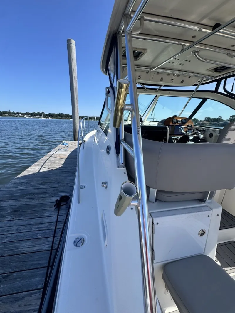 Slide: The Image of Pursuit 3370 Offshore 2006 - 7156396