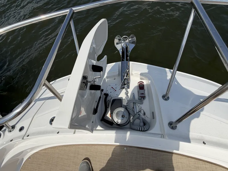 Slide: The Image of Sea Ray 320 Sundancer OB 2025 - 7156478