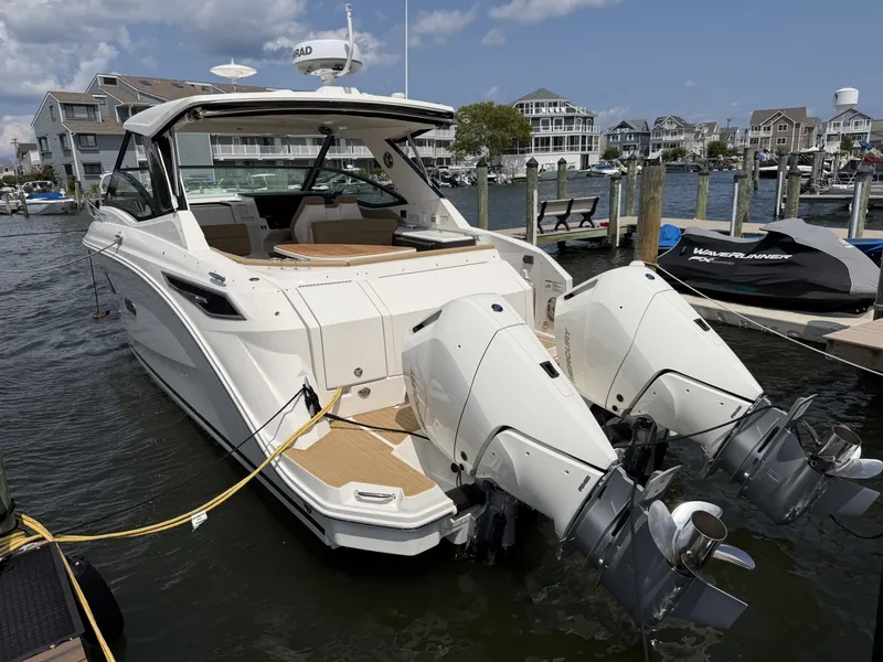 Slide: The Image of Sea Ray 320 Sundancer OB 2025 - 7156491