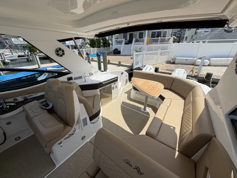 Slide: The Image of Sea Ray 320 Sundancer OB 2025 - 7156487