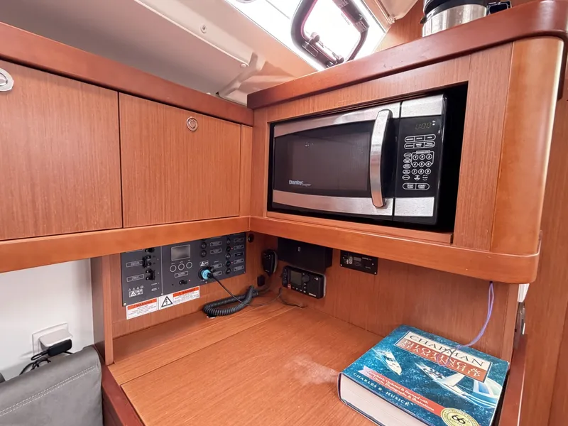 Slide: The Image of Beneteau Oceanis 37 2013 - 7465057