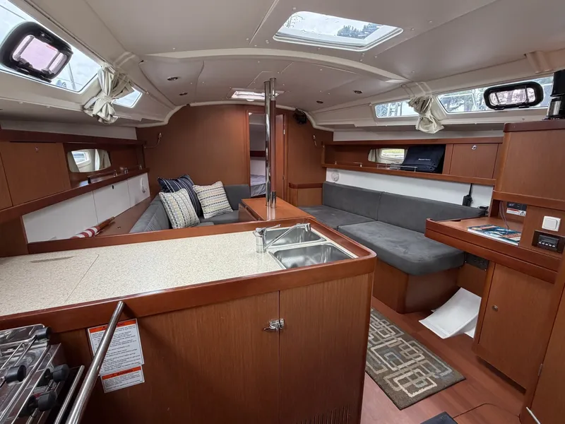 Slide: The Image of Beneteau Oceanis 37 2013 - 7465021