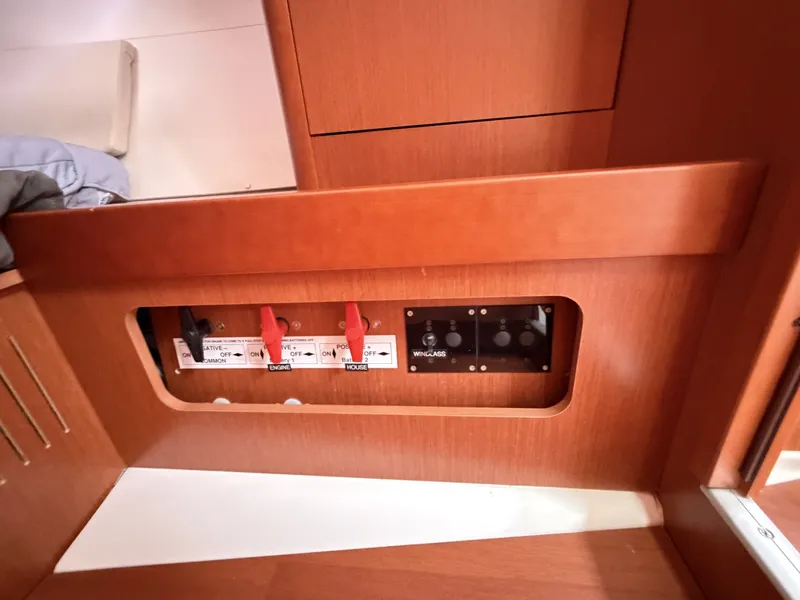 Slide: The Image of Beneteau Oceanis 37 2013 - 7465018
