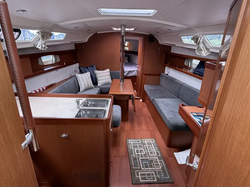 Slide: The Image of Beneteau Oceanis 37 2013 - 7465015