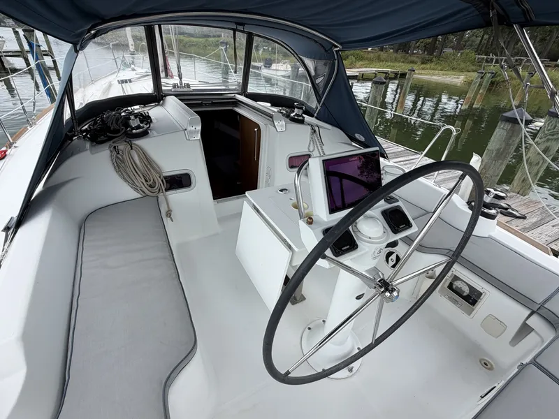 Slide: The Image of Beneteau Oceanis 37 2013 - 7465012