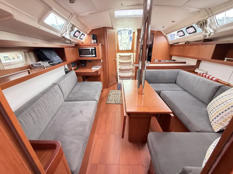 Slide: The Image of Beneteau Oceanis 37 2013 - 7465035