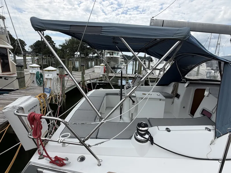 Slide: The Image of Beneteau Oceanis 37 2013 - 7465008