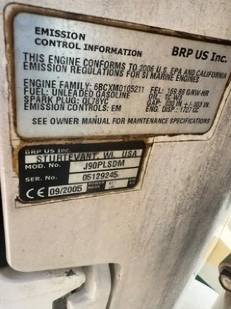 Slide: The Image of Boston Whaler 17 Montauk 1992 - 7156537