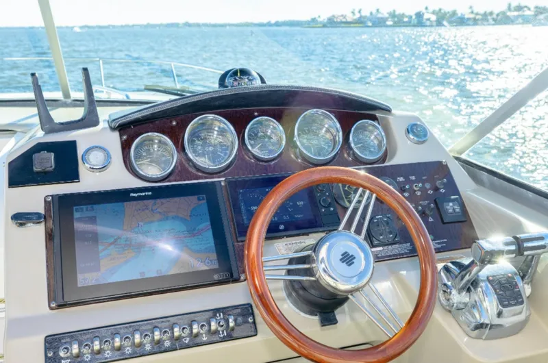 Slide: The Image of Sea Ray 370 Venture 2013 - 7156596