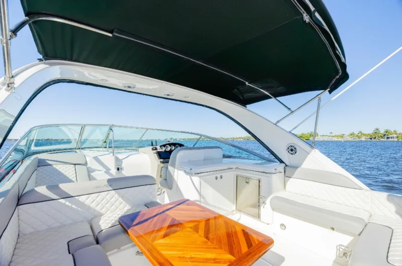 Slide: The Image of Sea Ray 370 Venture 2013 - 7156598
