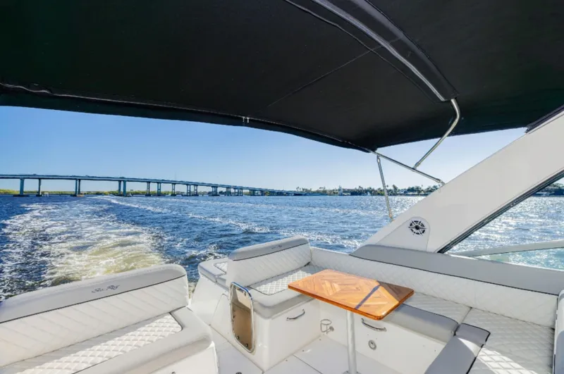 Slide: The Image of Sea Ray 370 Venture 2013 - 7156624