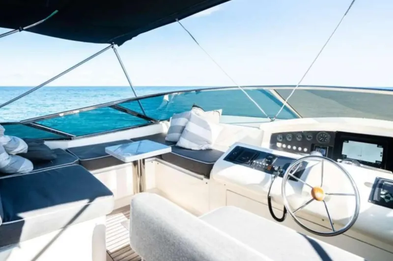 Slide: The Image of Azimut 100 Leonardo 2010 - 7156718
