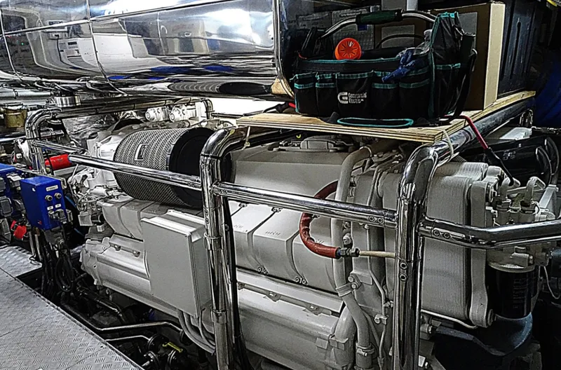 Slide: The Image of Azimut 100 Leonardo 2010 - 7156782