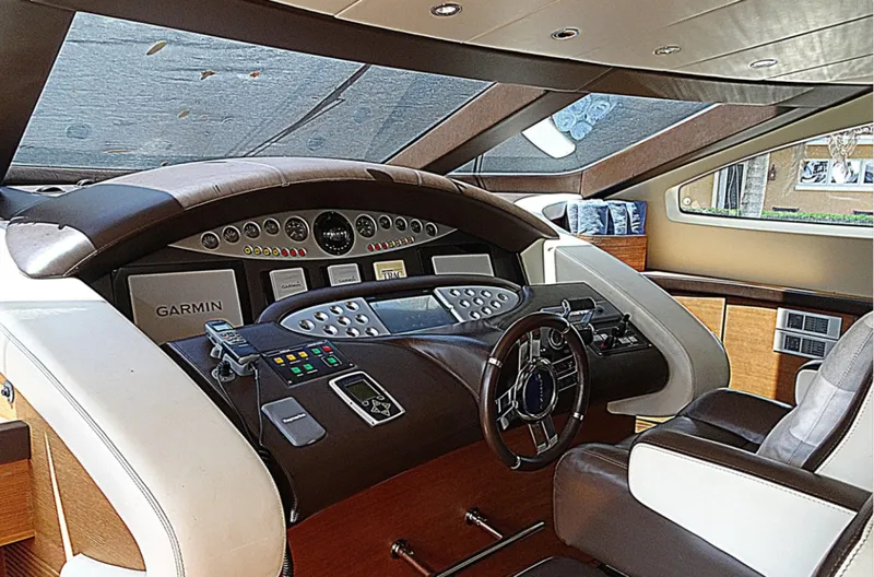 Slide: The Image of Azimut 100 Leonardo 2010 - 7156738