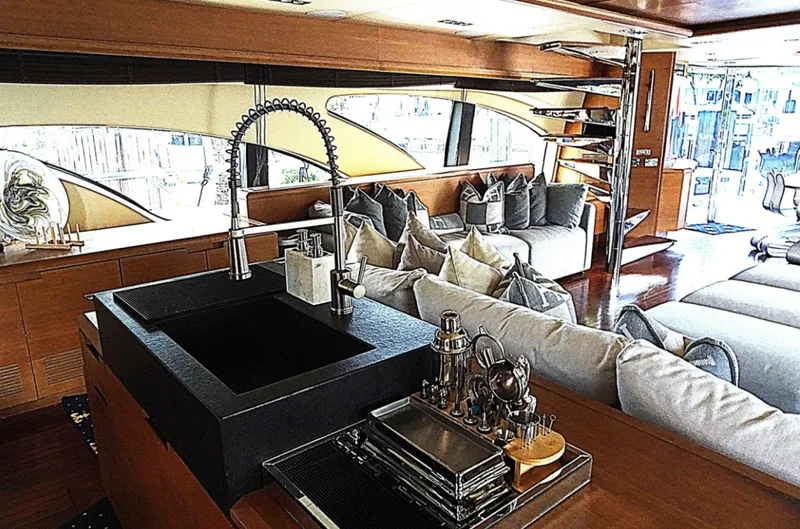 Slide: The Image of Azimut 100 Leonardo 2010 - 7156734