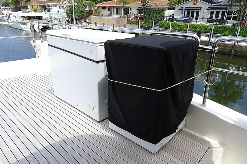 Slide: The Image of Azimut 100 Leonardo 2010 - 7156795