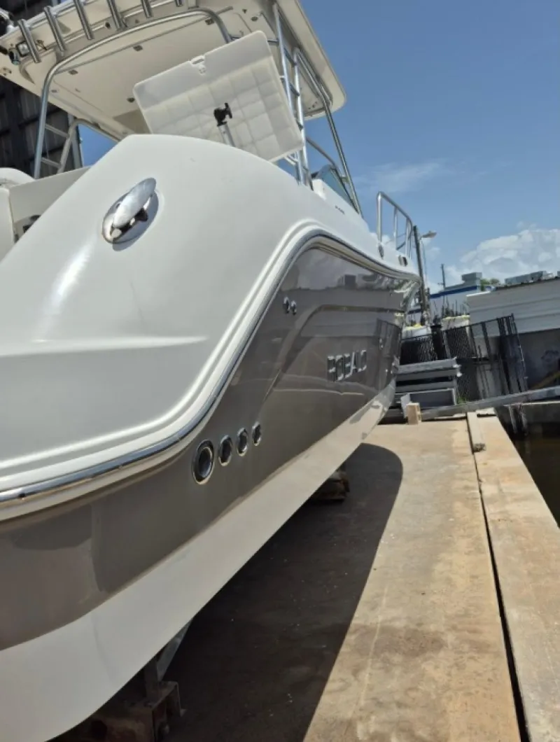 Slide: The Image of Robalo R305 Walkaround 2008 - 7156873