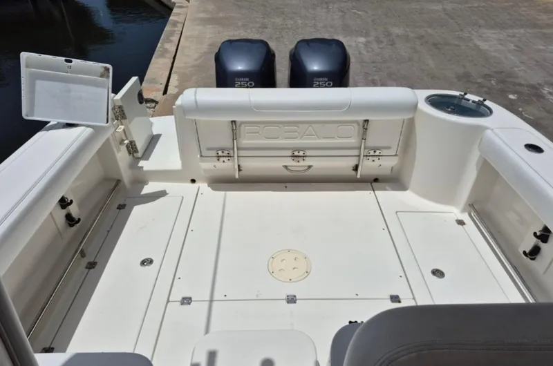 Slide: The Image of Robalo R305 Walkaround 2008 - 7156859