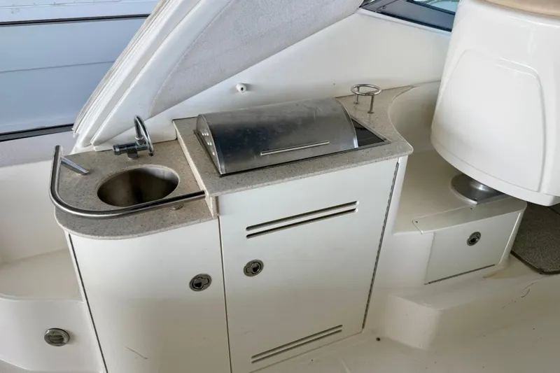 Slide: The Image of Sea Ray Sundancer 330 2008 - 7156881
