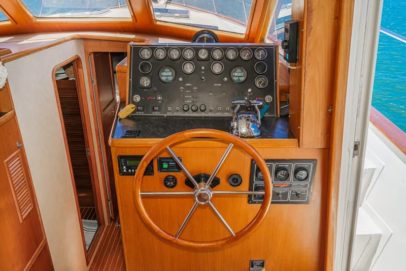 Slide: The Image of Offshore Sedan 1989 - 7157880