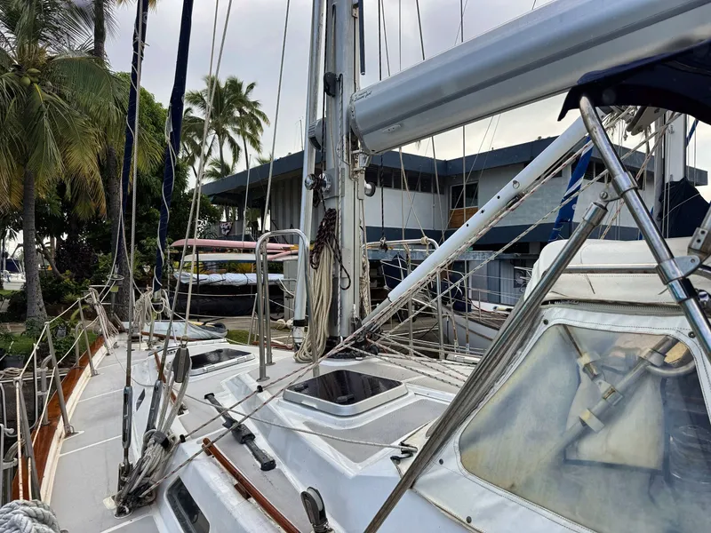 Slide: The Image of Port facing forward.  - 7158785