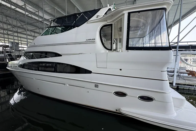 Slide: The Image of Carver Yachts 466 Motor Yacht 2004 - 7159380
