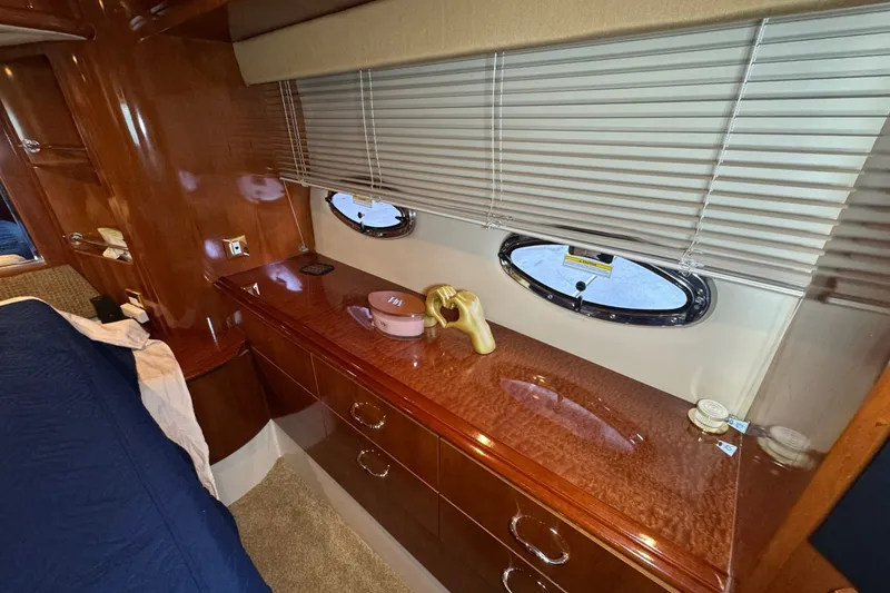 Slide: The Image of Carver Yachts 466 Motor Yacht 2004 - 7159581