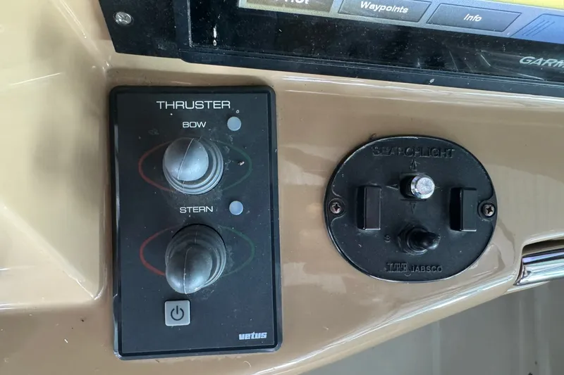 Slide: The Image of Carver Yachts 466 Motor Yacht 2004 - 7159493