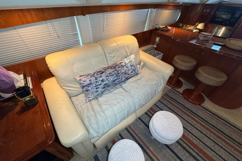 Slide: The Image of Carver Yachts 466 Motor Yacht 2004 - 7159545