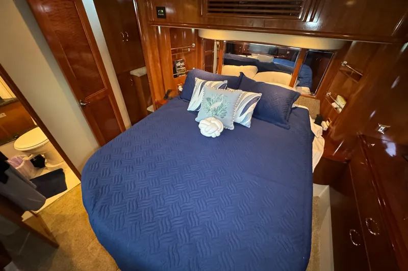 Slide: The Image of Carver Yachts 466 Motor Yacht 2004 - 7159582