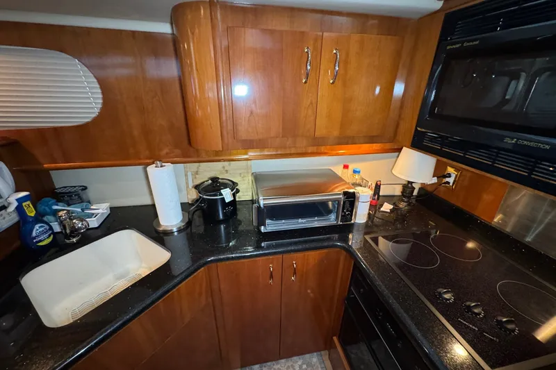 Slide: The Image of Carver Yachts 466 Motor Yacht 2004 - 7159557