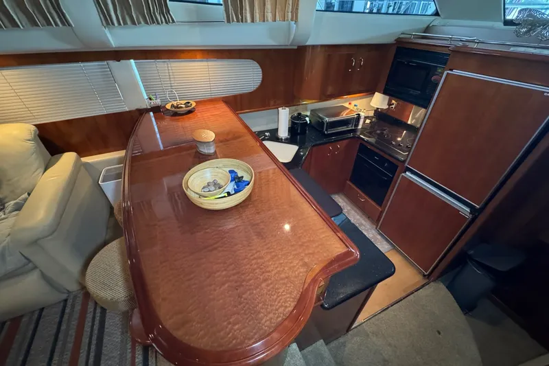 Slide: The Image of Carver Yachts 466 Motor Yacht 2004 - 7159548