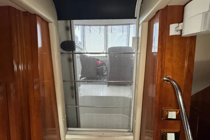 Slide: The Image of Carver Yachts 466 Motor Yacht 2004 - 7159540