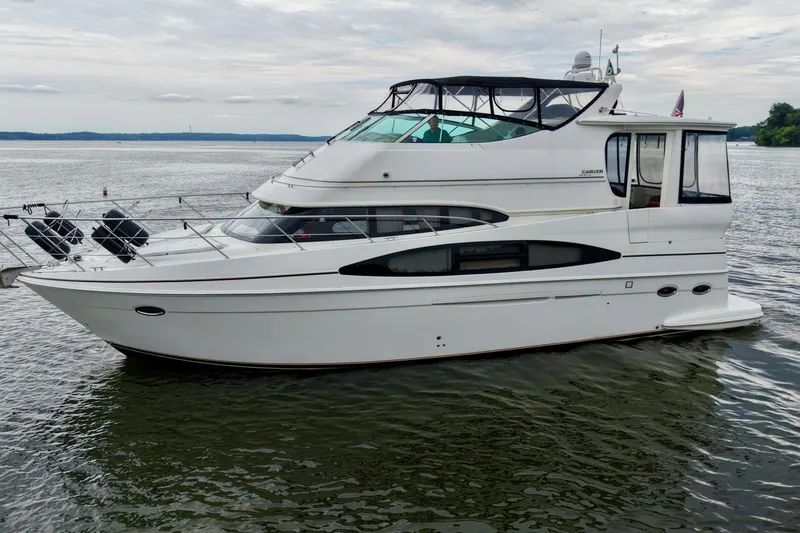 Slide: The Image of Carver Yachts 466 Motor Yacht 2004 - 7159350