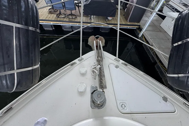 Slide: The Image of Carver Yachts 466 Motor Yacht 2004 - 7159522