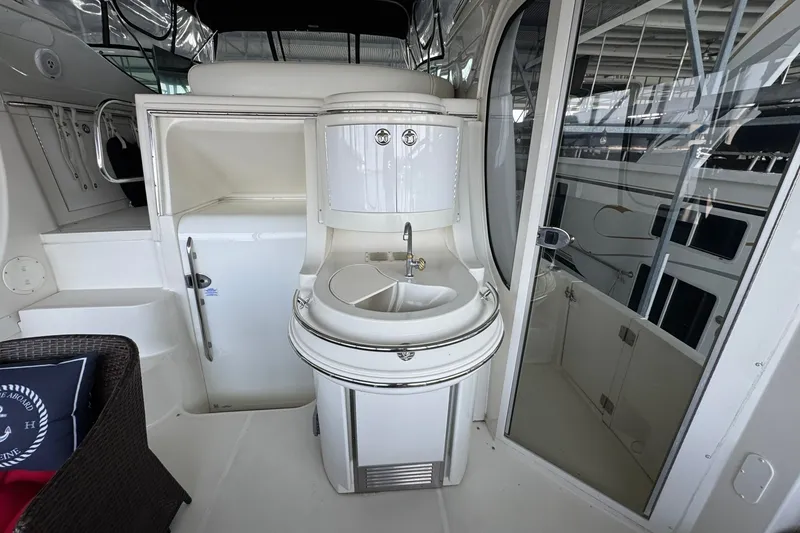 Slide: The Image of Carver Yachts 466 Motor Yacht 2004 - 7159417