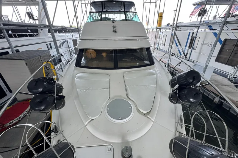 Slide: The Image of Carver Yachts 466 Motor Yacht 2004 - 7159524