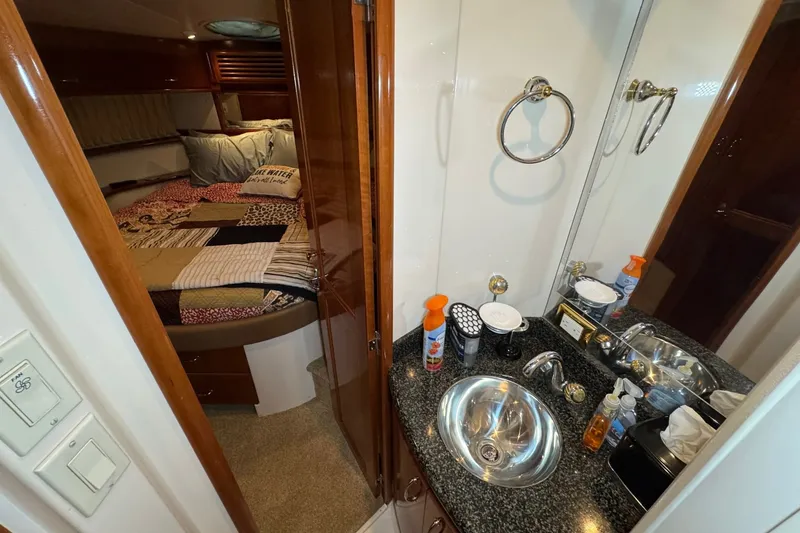 Slide: The Image of Carver Yachts 466 Motor Yacht 2004 - 7397864