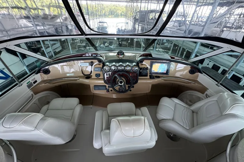 Slide: The Image of Carver Yachts 466 Motor Yacht 2004 - 7159458