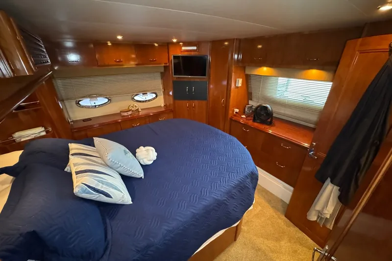 Slide: The Image of Carver Yachts 466 Motor Yacht 2004 - 7159578
