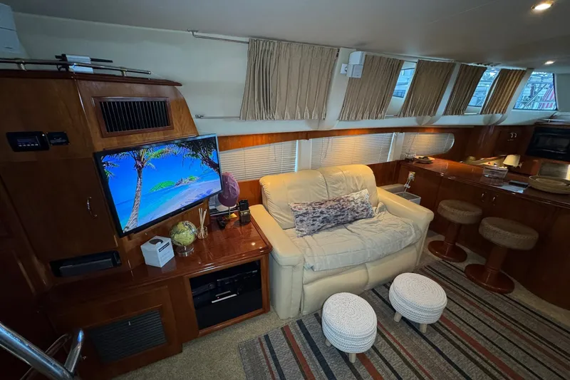 Slide: The Image of Carver Yachts 466 Motor Yacht 2004 - 7159546