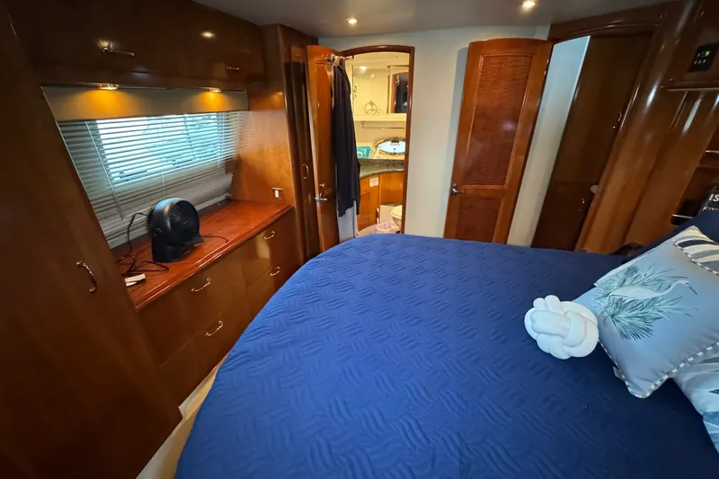 Slide: The Image of Carver Yachts 466 Motor Yacht 2004 - 7159583