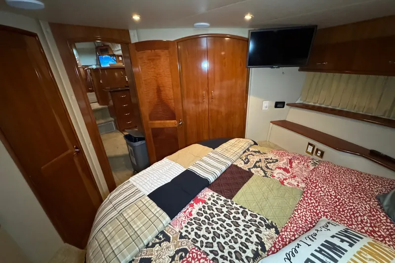Slide: The Image of Carver Yachts 466 Motor Yacht 2004 - 7397870