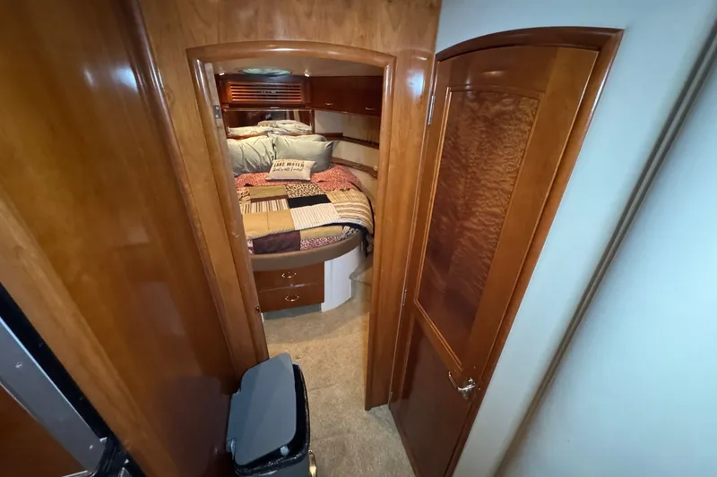 Slide: The Image of Carver Yachts 466 Motor Yacht 2004 - 7159564