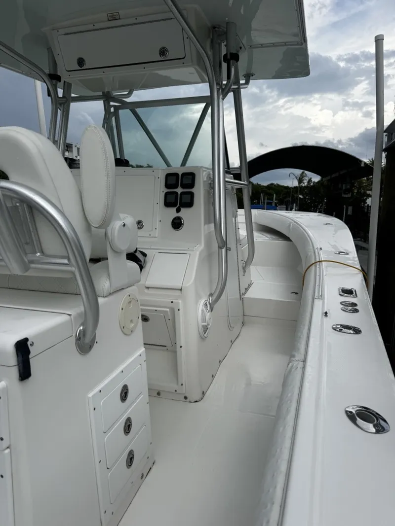 Slide: The Image of Regulator Marine 32FS 2006 - 7159792