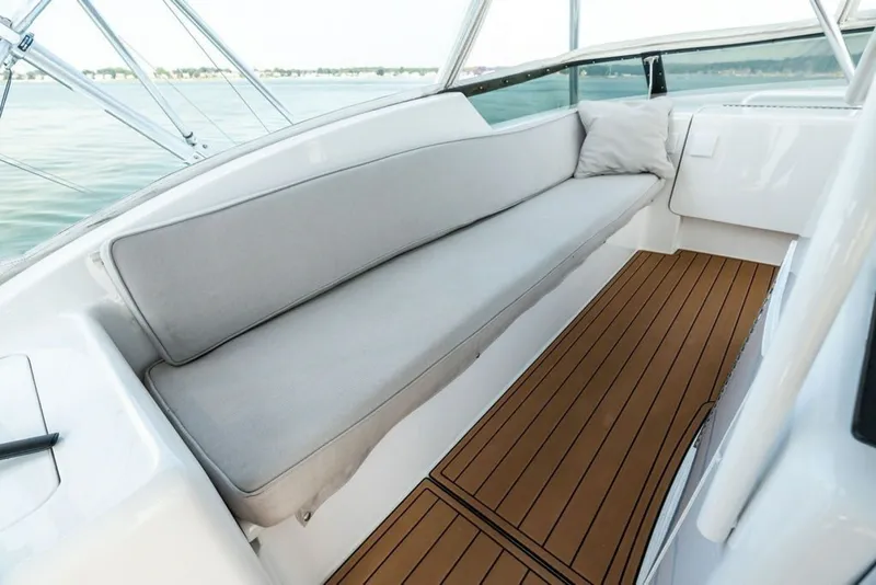Slide: The Image of Hatteras 60 Convertible 1999 - 7243245