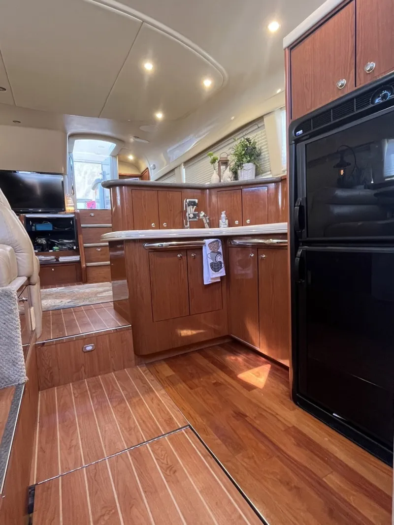 Slide: The Image of Sea Ray Motor Yacht 2002 - 7159760