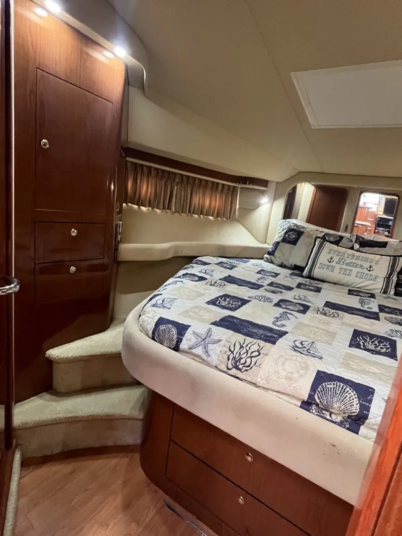 Slide: The Image of Sea Ray Motor Yacht 2002 - 7159742