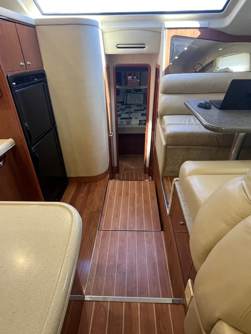 Slide: The Image of Sea Ray Motor Yacht 2002 - 7159755